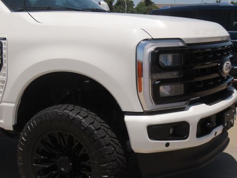Used 2023 Ford F350 Lariat w/ Lariat Ultimate Package AWD/4WD image 6