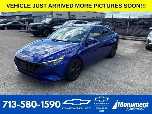 Used 2023 Hyundai Elantra SEL FWD image 1