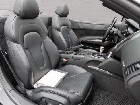 Used 2011 Audi R8 V10 image 8