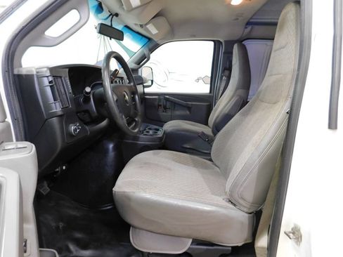 Used 2021 Chevrolet Express 2500 w/ Driver Convenience Package RWD image 33