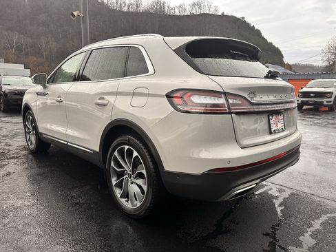 Used 2023 Lincoln Nautilus Reserve w/ Equipment Group 201A image 3