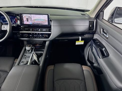 New 2026 Nissan Pathfinder Platinum w/ Cargo Package AWD/4WD image 22