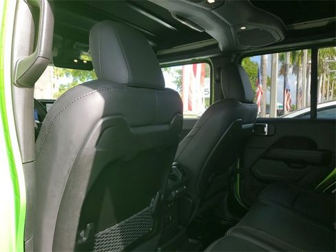 Used 2025 Jeep Wrangler Unlimited Rubicon 392 image 17