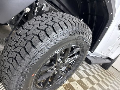 Used 2022 Jeep Gladiator Sport AWD/4WD image 27