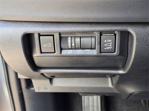 Used 2025 Subaru Forester Limited image 29