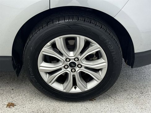 Used 2024 Ford Edge Titanium image 40