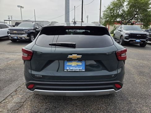 New 2026 Chevrolet Trax LT FWD image 4