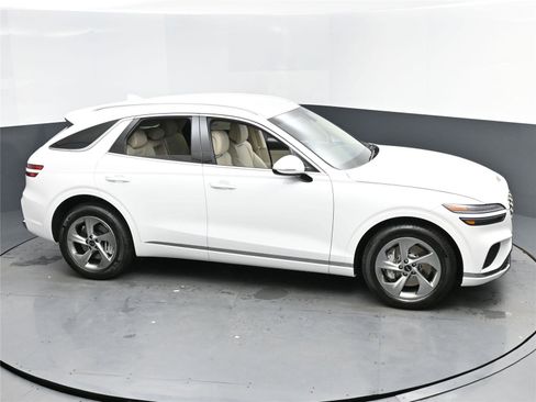 Used 2026 Genesis GV70 2.5T image 7