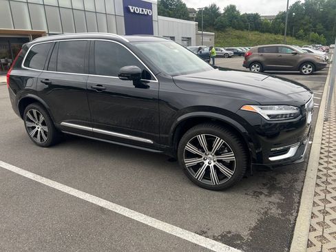Used 2024 Volvo XC90 T8 Ultimate w/ Lounge Package AWD/4WD image 6