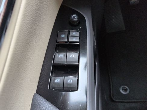 Used 2016 Toyota Prius Four w/ Advanced Technology Package FWD image 23