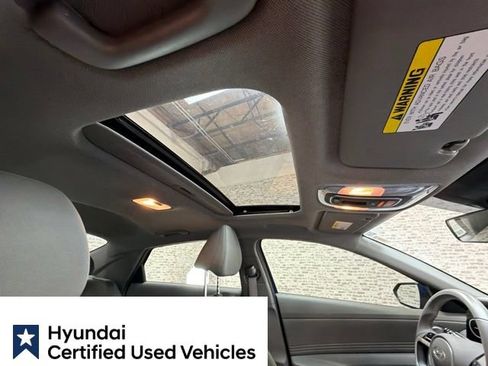 Used 2025 Hyundai Elantra SEL FWD image 13