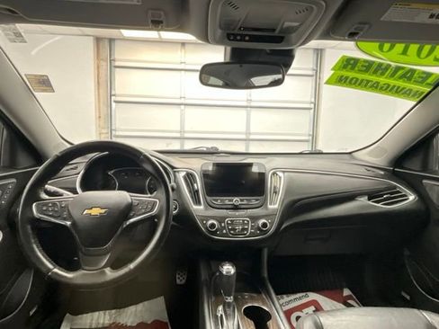 Used 2016 Chevrolet Malibu Premier w/ Driver Confidence Package II FWD image 4