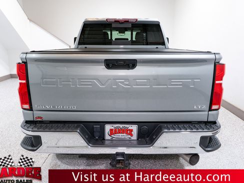 Used 2024 Chevrolet Silverado 2500 LTZ w/ LTZ Premium Package image 4