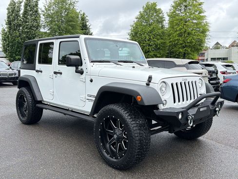 Used 2017 Jeep Wrangler Unlimited Sport w/ Quick Order Package 24S AWD/4WD image 7