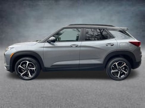 Used 2021 Chevrolet TrailBlazer RS w/ Sun and Liftgate Package image 2