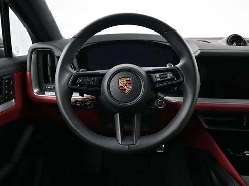 Certified 2026 Porsche Cayenne S AWD/4WD image 13