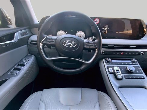 Used 2025 Hyundai Palisade SEL FWD image 6