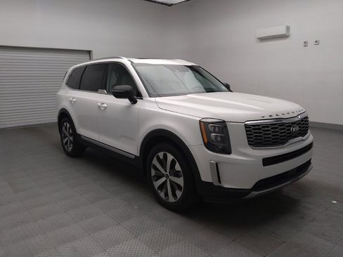 Used 2021 Kia Telluride EX w/ EX Premium Package image 13