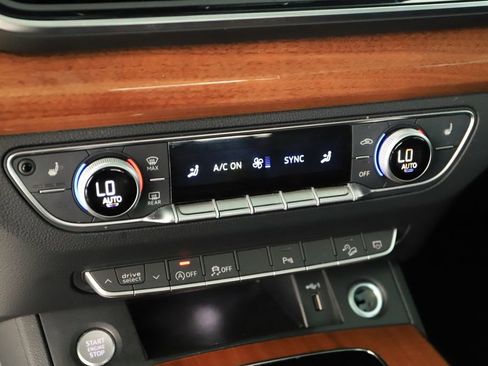 Certified 2023 Audi Q5 2.0T Premium w/ Convenience Package image 28