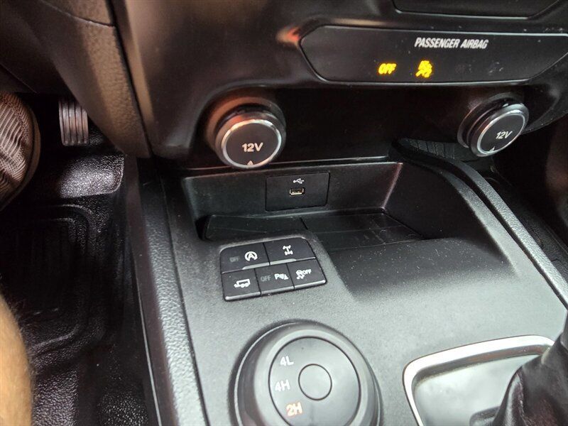 Used 2019 Ford Ranger XL w/ Equipment Group 101A Mid AWD/4WD image 18