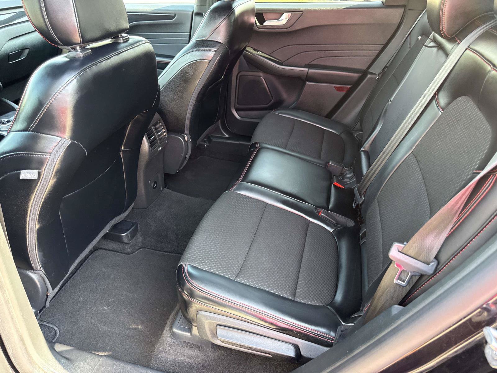Used 2025 Ford Escape ST-Line Select AWD/4WD image 16