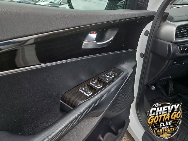 Used 2020 Kia Sorento S FWD image 26