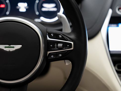 Used 2023 Aston Martin DBX AWD/4WD image 44