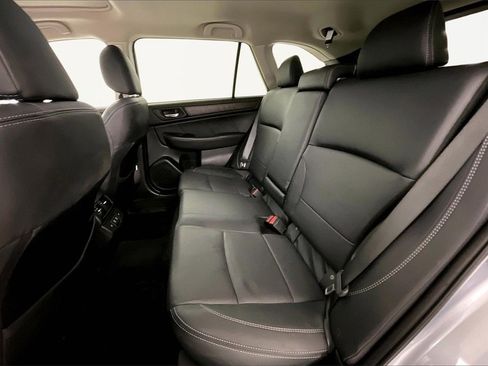 Used 2019 Subaru Outback 3.6R Limited w/ Popular Package #2 image 19