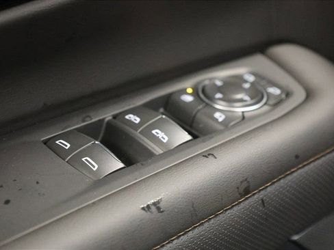 New 2026 Chevrolet Suburban High Country image 32