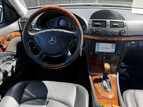 Used 2004 Mercedes-Benz E 320 Sedan image 7