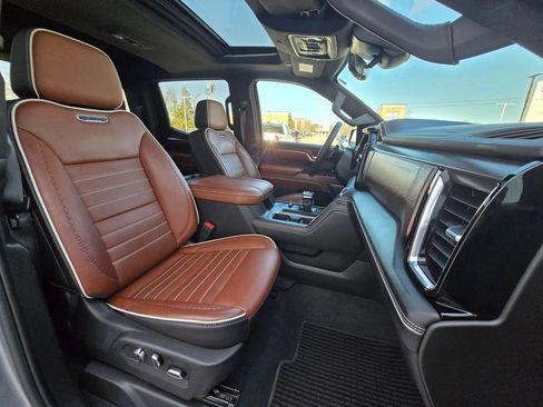 Used 2024 GMC Sierra 1500 Denali Ultimate image 13