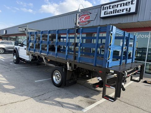 Used 2019 Ford F550 4x4 Regular Cab Super Duty image 4