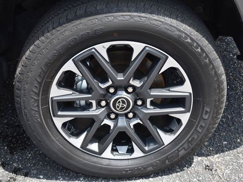 Used 2024 Toyota Tundra Limited AWD/4WD image 6