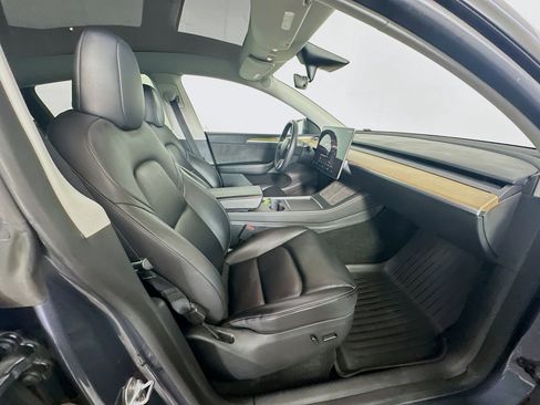 Used 2023 Tesla Model Y Long Range image 33