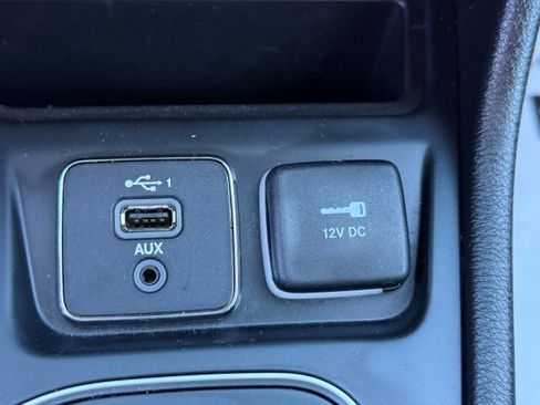 Used 2021 Jeep Cherokee Latitude image 28