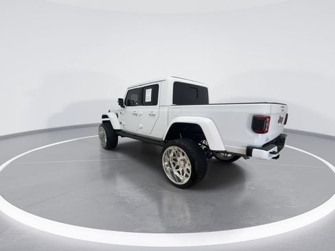 Used 2021 Jeep Gladiator Overland AWD/4WD image 7