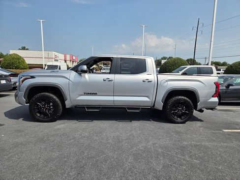 Used 2025 Toyota Tundra Limited AWD/4WD image 4