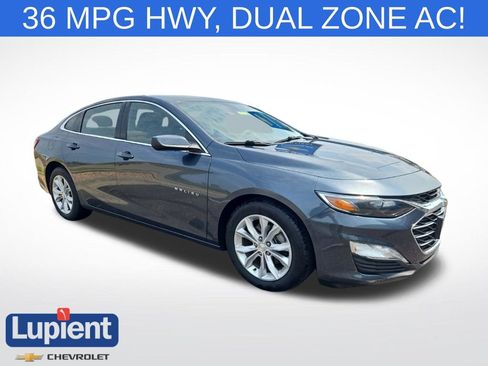Used 2019 Chevrolet Malibu LT FWD image 1
