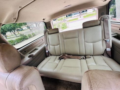 Used 2003 GMC Yukon XL SLT w/ 1SD Preferred Equipment Group RWD image 16