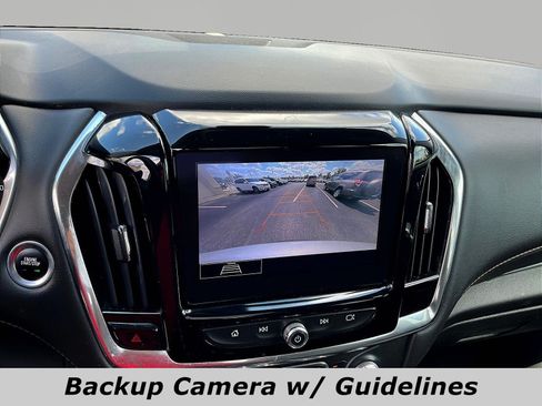 Used 2020 Chevrolet Traverse LT FWD image 14