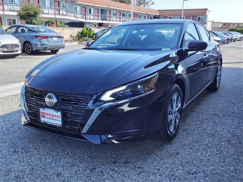 New 2025 Nissan Altima 2.5 S image 3