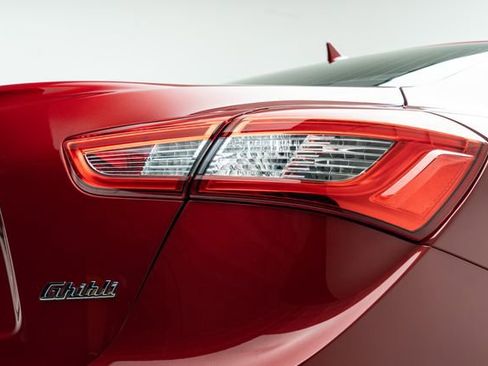 Used 2016 Maserati Ghibli S Q4 AWD/4WD image 15