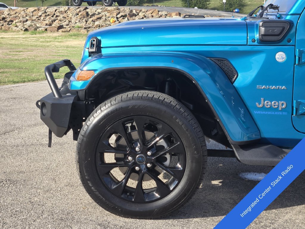 Used 2024 Jeep Wrangler Unlimited Sahara w/ Technology Group AWD/4WD image 9