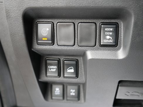 Used 2022 Nissan Frontier PRO-4X image 26