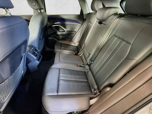 Used 2025 Audi Q5 Premium AWD/4WD image 21