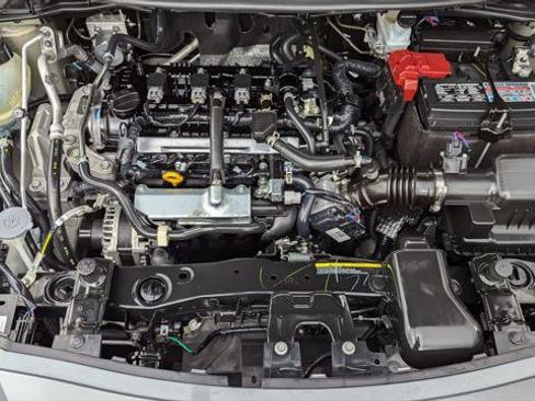 Used 2025 Nissan Versa SV image 31