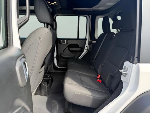 Used 2021 Jeep Wrangler Unlimited Sport image 26