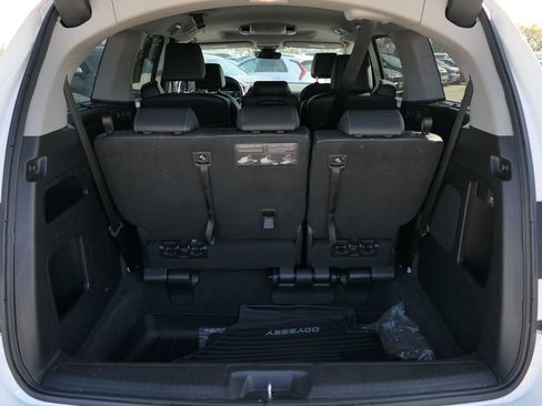 Used 2024 Honda Odyssey Touring image 27