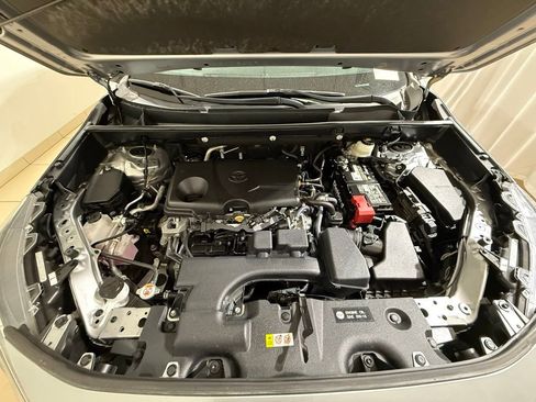 Certified 2022 Toyota RAV4 XLE w/ Convenience Package AWD/4WD image 10