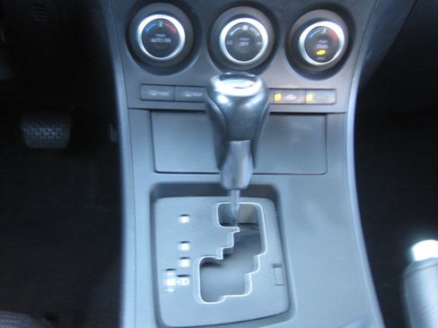 Used 2013 MAZDA MAZDA3 i Touring image 33